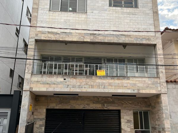 APARTAMENTO E CÔMODO COMERCIAL – CENTRO