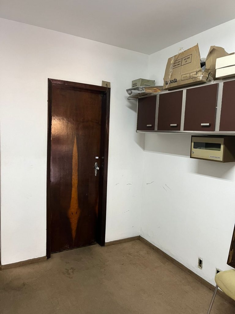 APARTAMENTO E CÔMODO COMERCIAL – CENTRO