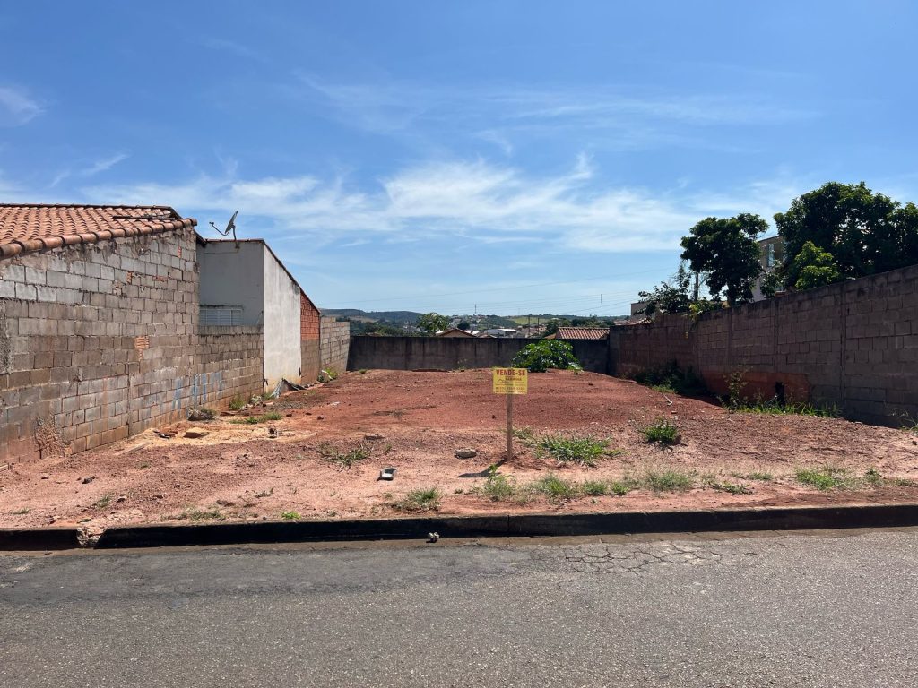 TERRENO – ANTONIO DE BRITO TERRENO – ANTONIO DE BRITO