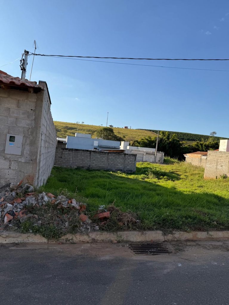 TERRENO – ANA ROSA