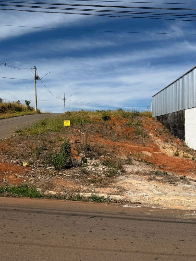 TERRENO – JARDIM IOLANDA