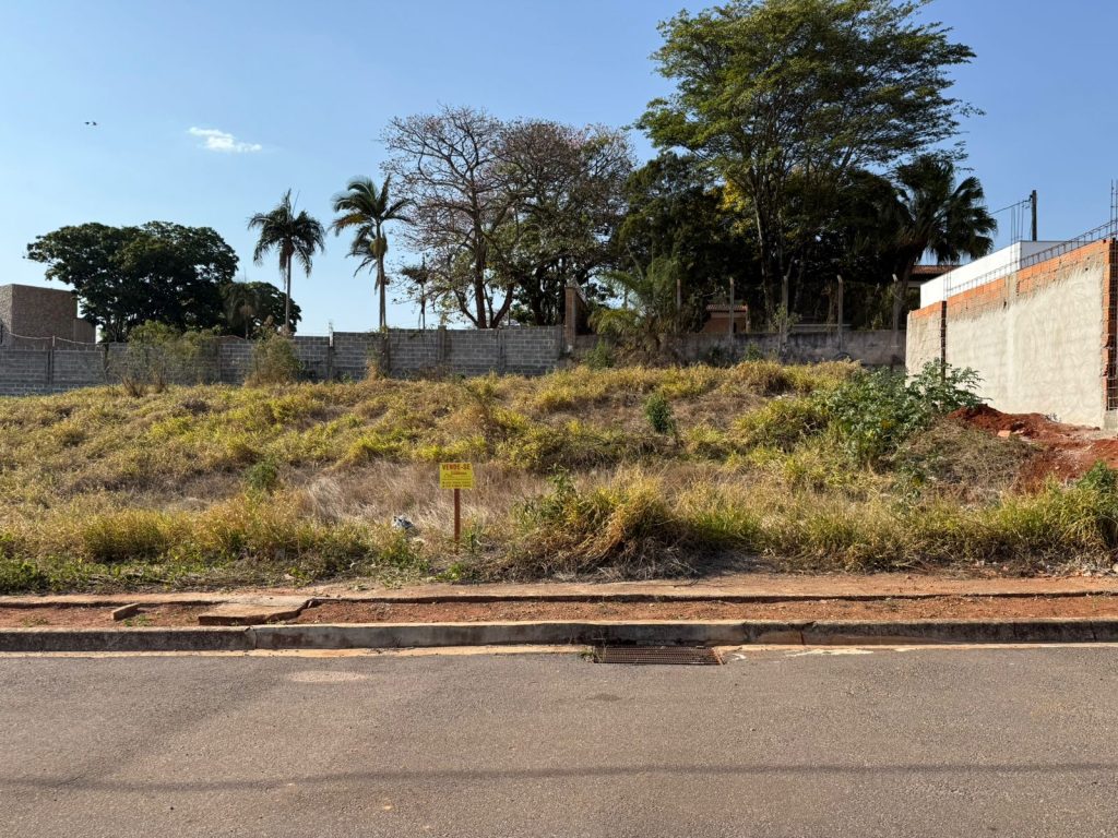 TERRENO – JARDIM JULIETA