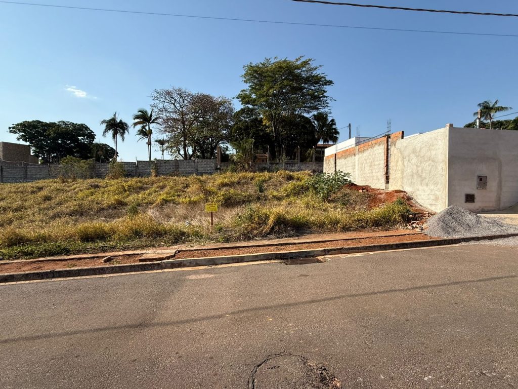 TERRENO – JARDIM JULIETA