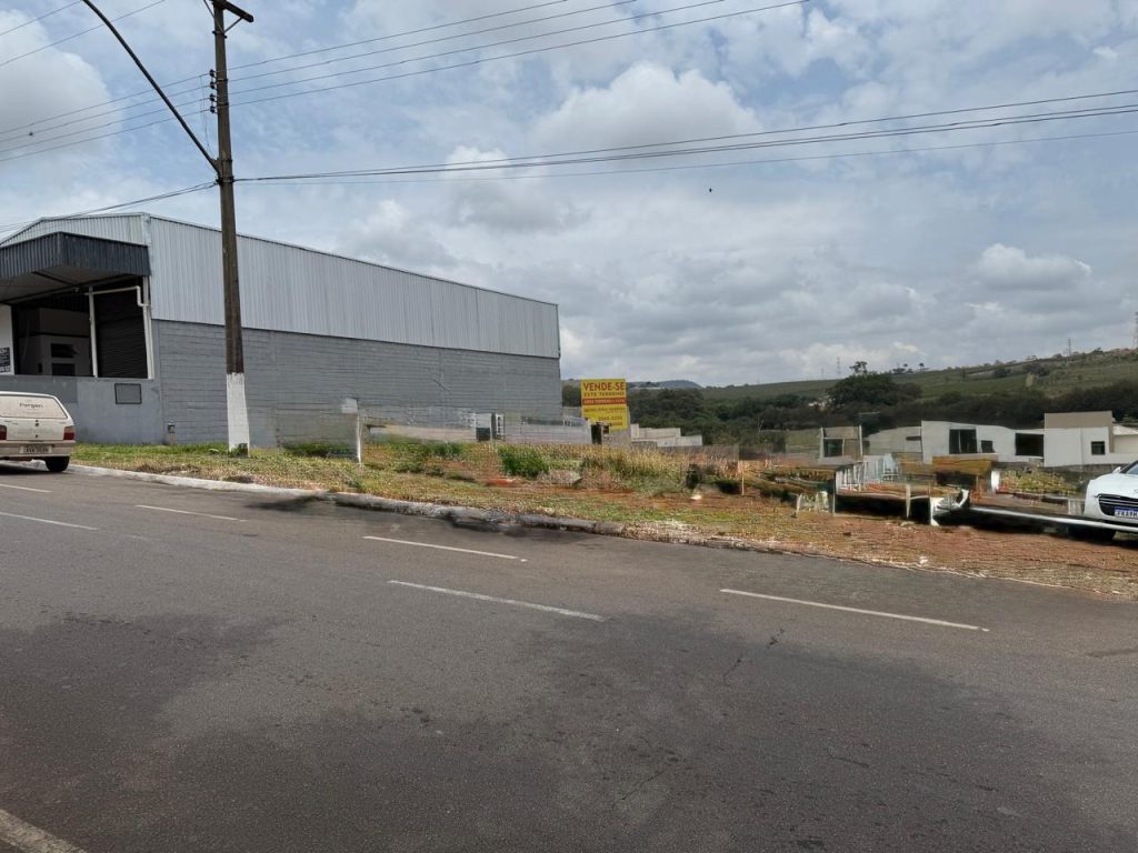 TERRENO – ESPERANÇA