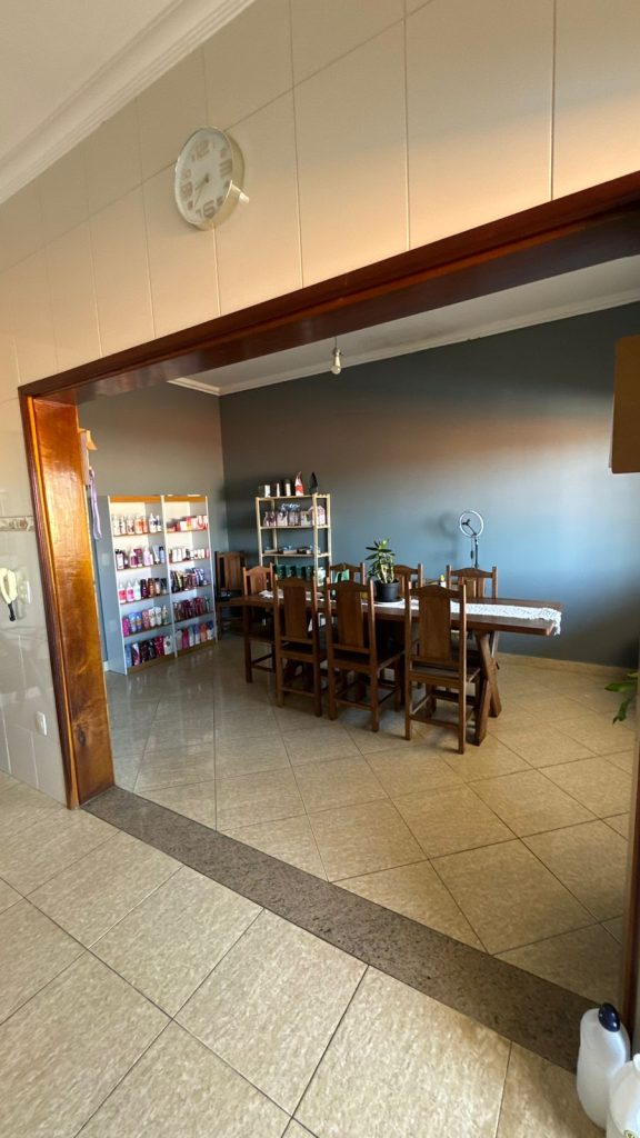 APARTAMENTO E COMERCIO – ALCIDES MESQUITA