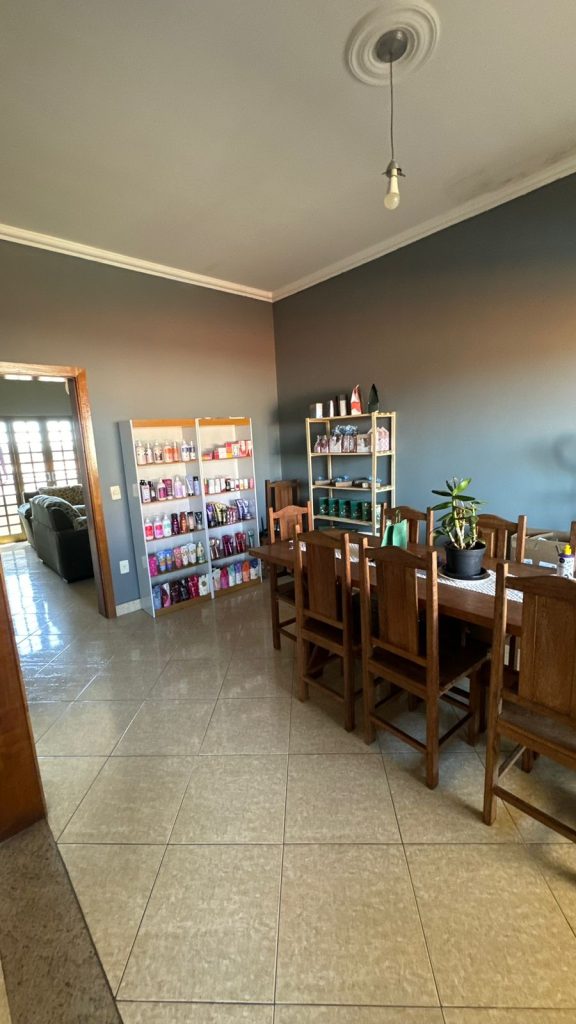 APARTAMENTO E COMERCIO – ALCIDES MESQUITA