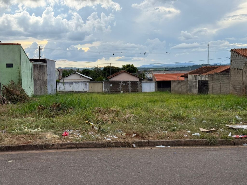 TERRENOS – ALCIDES MESQUITA