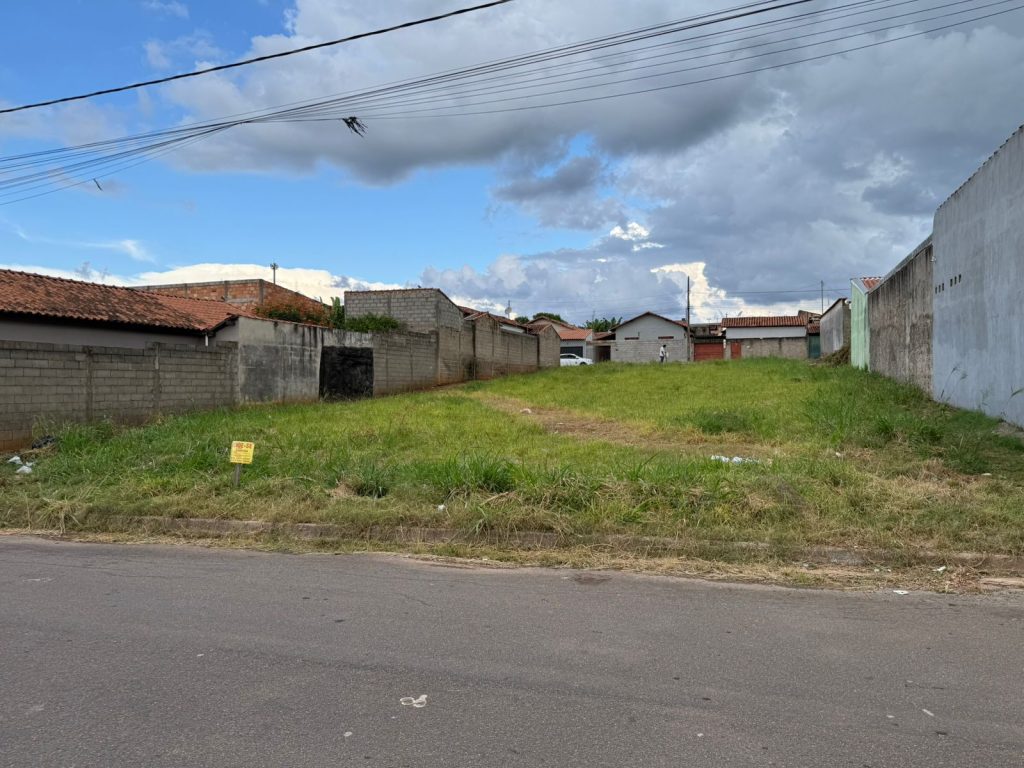 TERRENOS – ALCIDES MESQUITA