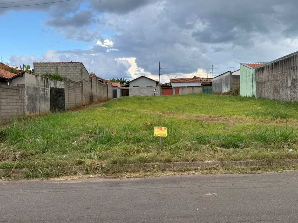 TERRENOS – ALCIDES MESQUITA