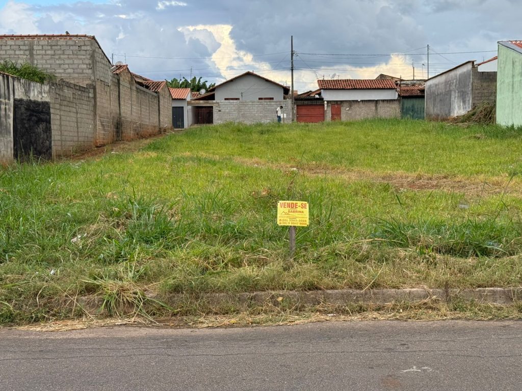 TERRENOS – ALCIDES MESQUITA