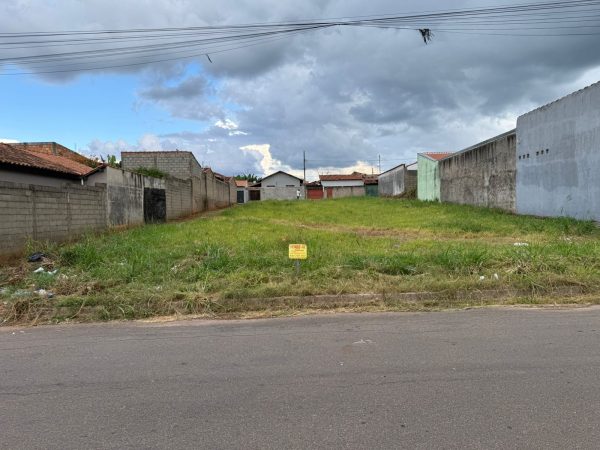 TERRENOS – ALCIDES MESQUITA