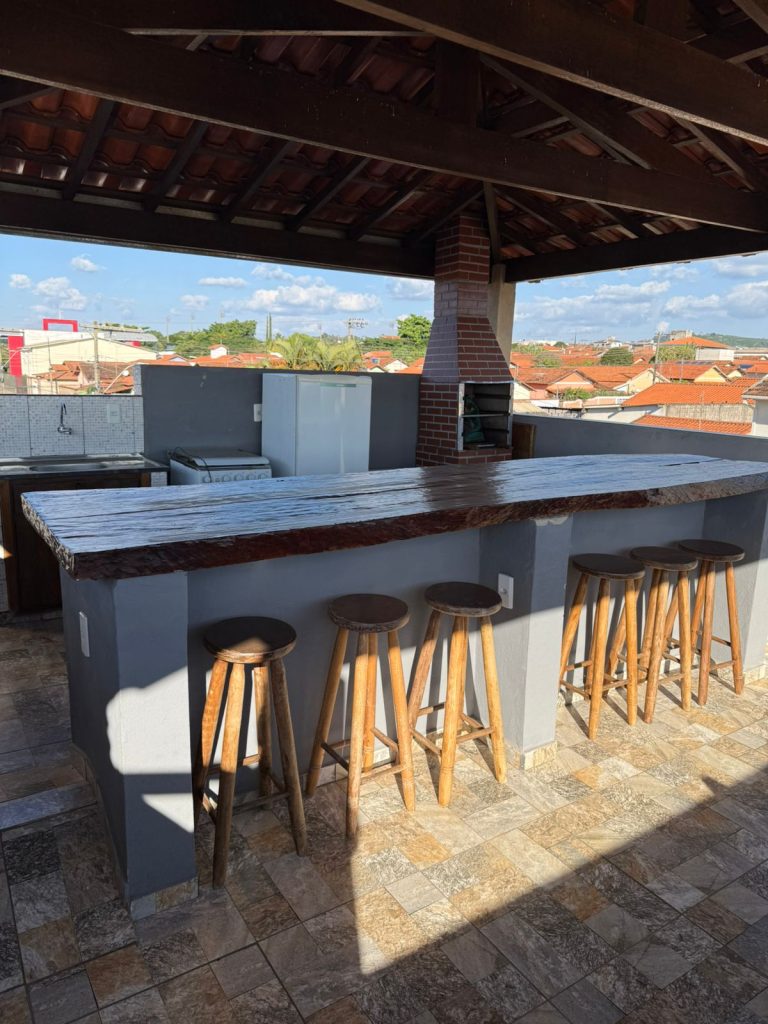 CASA – SANTA EDWIRGES