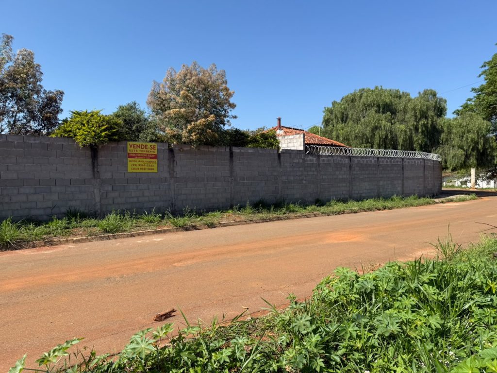 TERRENO – DO SÉCULO